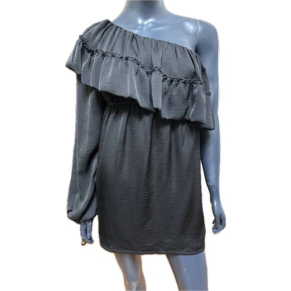 Judith March Dresses & Skirts - Judith March Black One Shoulder Dress Small Short Dress With Ruffle